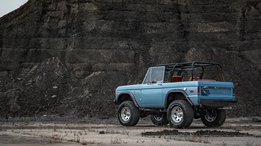  Ford Bronco by Velocity Restorations 1973 года  (фото 10 из 23)